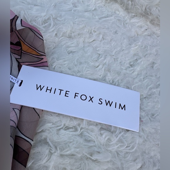 White Fox Scarf / Cover Up - Picture 2 of 3